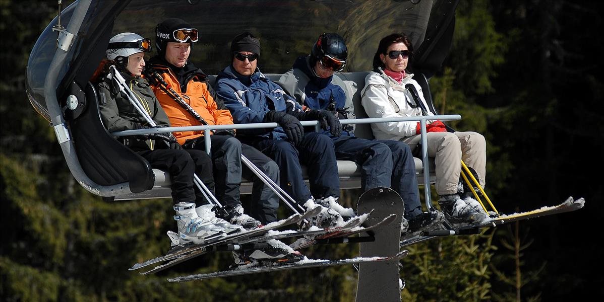 Slováci pozor! Na lyžovačke v zahraničí treba mať správnu výstroj a poistenie