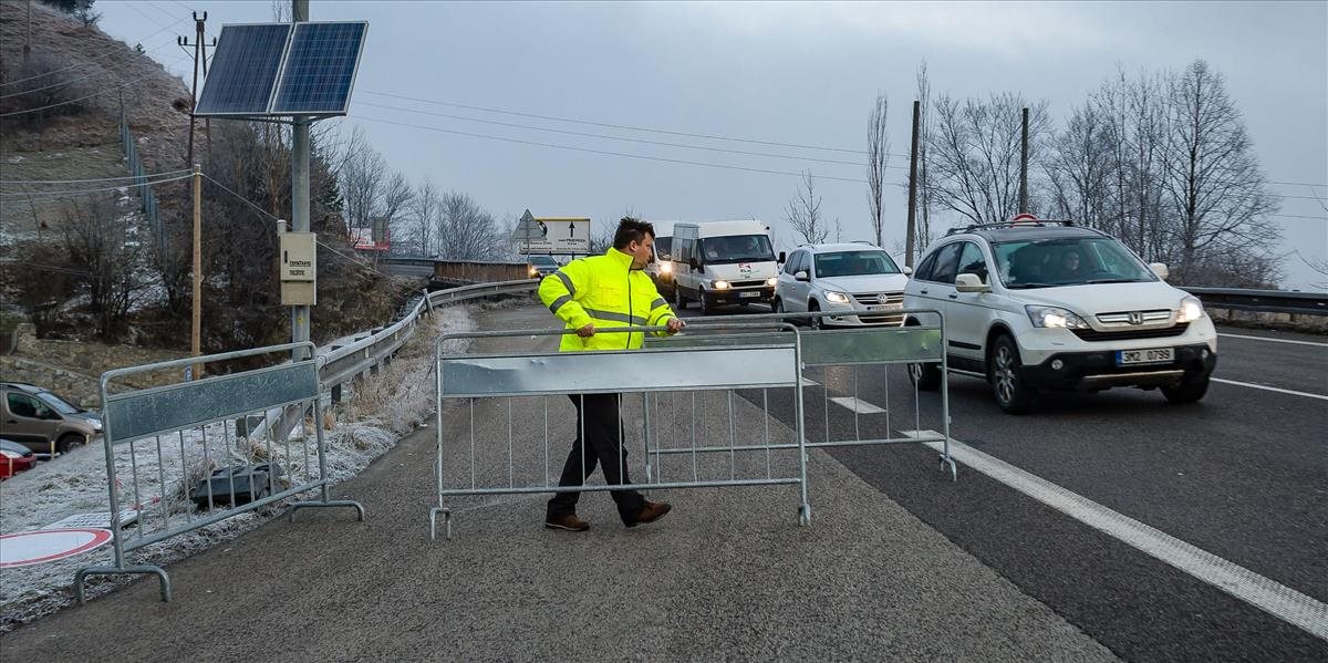 Cestu I/18 popod hrad Strečno do polovice januára 2017 už neuzavrú