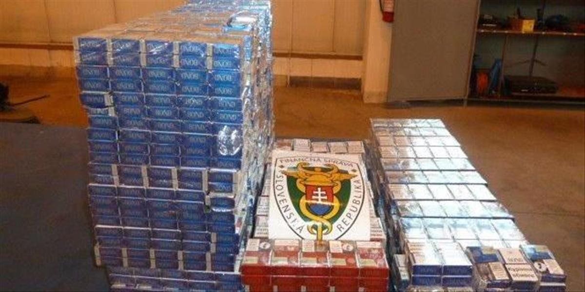 Colníci zaistili takmer tri milióny kusov nelegálnych cigariet