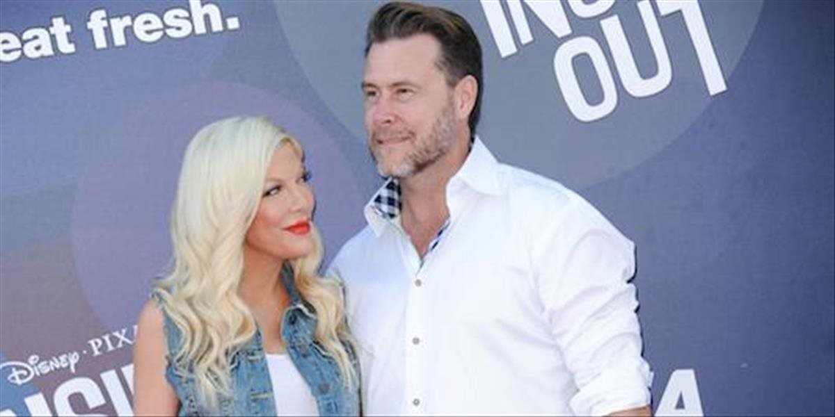 Tori Spelling s manželom čelia žalobe za nesplatený úver