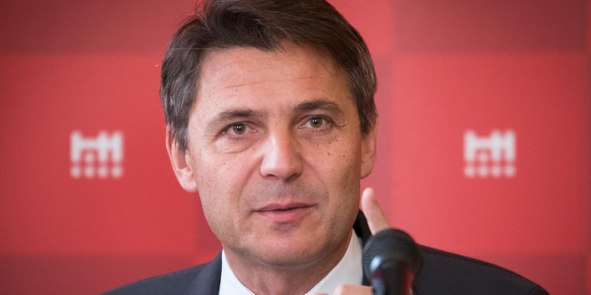 Ivo Nesrovnal pozval k sviatočnému stolu osamelých seniorov