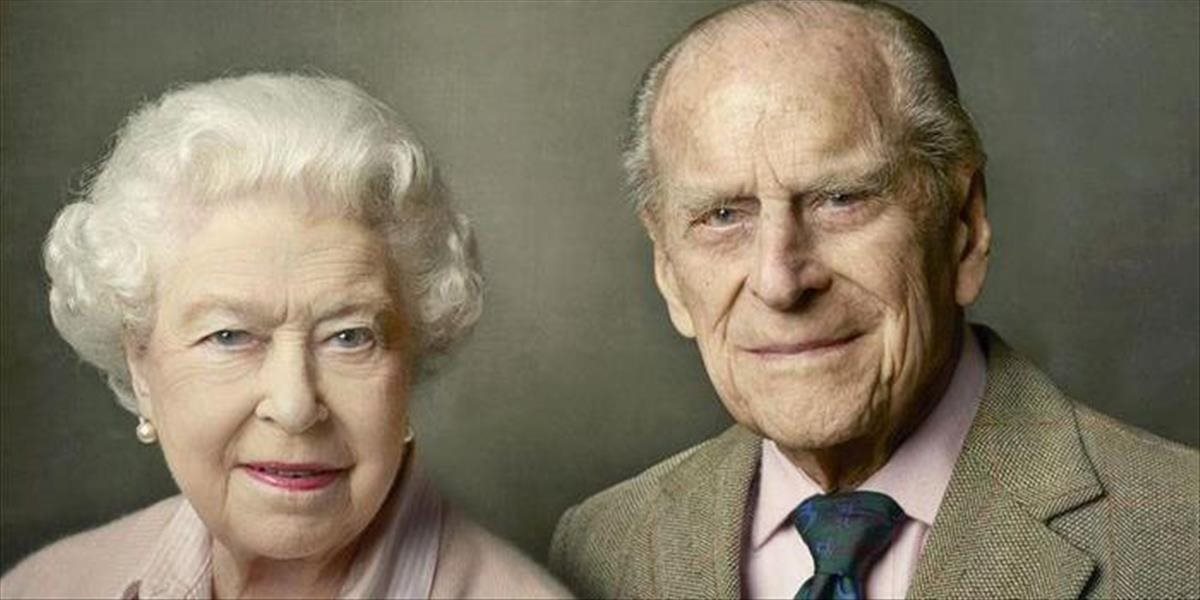 Britský kráľovský pár sa zrejme cíti lepšie, odišiel na sviatky do Sandringhamu