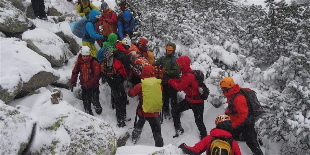 Horským záchranárom majú porásť platy