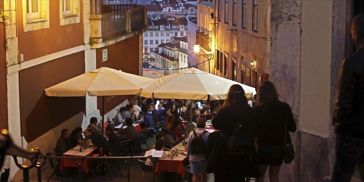 Vysoko zadlžené Portugalsko podporil cestovný ruch, najmä vďaka Američanom