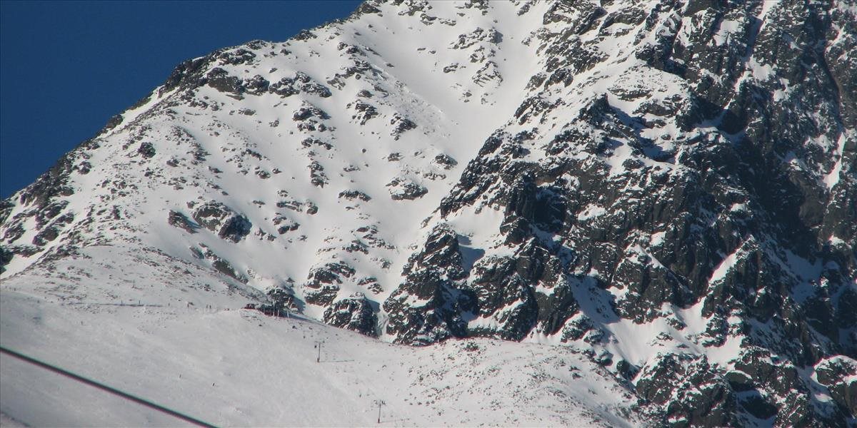 Idete lyžovať? Pozor, v Tatrách trvá mierne lavínové nebezpečenstvo