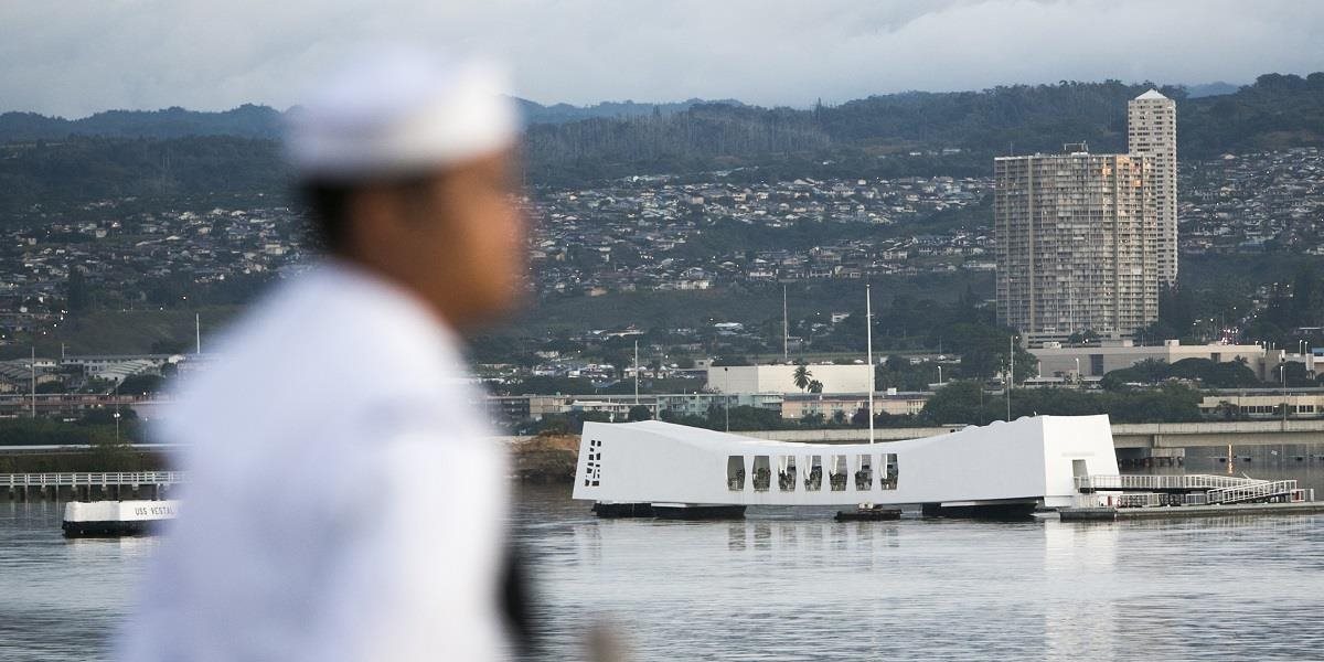 Japonský premiér Šinzó Abe chce na Pearl Harbor vyslať svetu odkaz