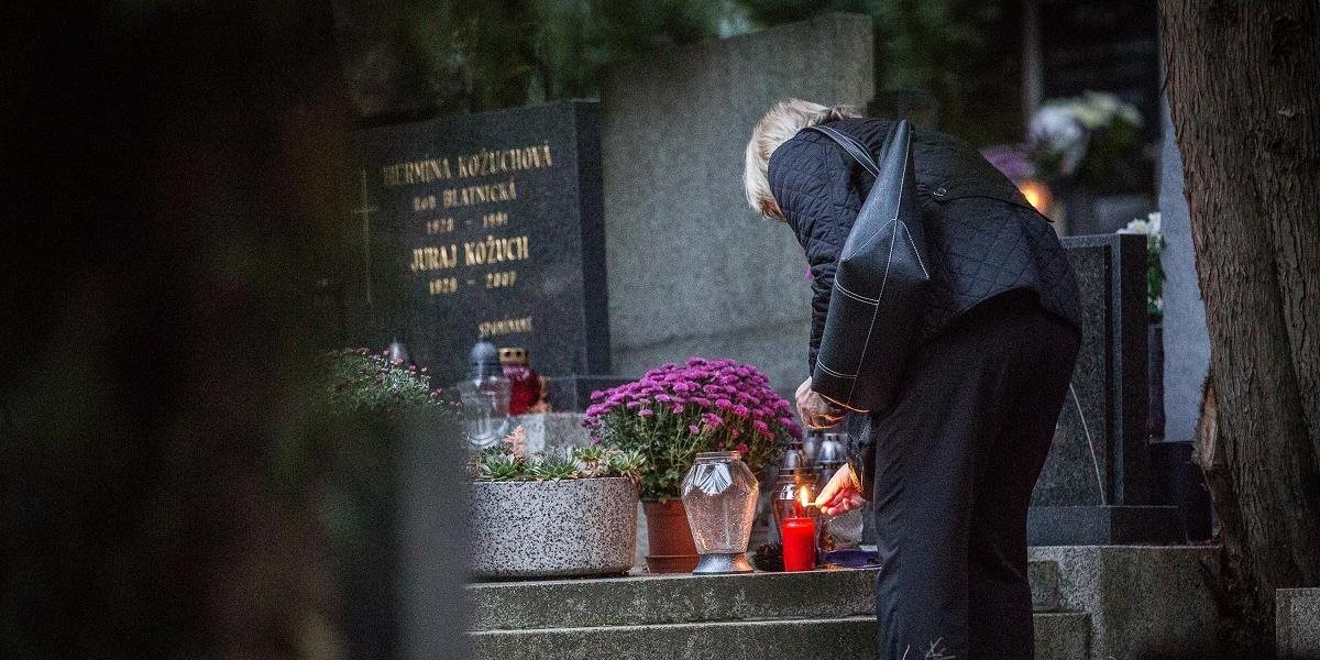 Pre krádeže a vandalizmus budú na noc uzamykať cintorín v Liptovskom Hrádku