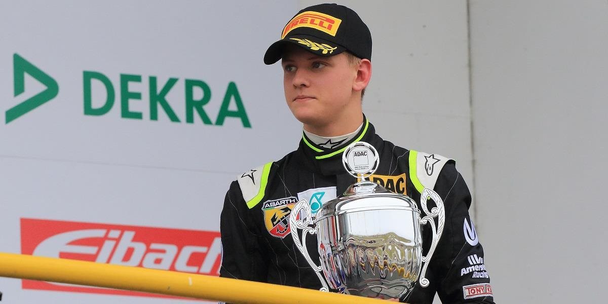 Mick Schumacher urobil ďalší krok v jazdeckej kariére