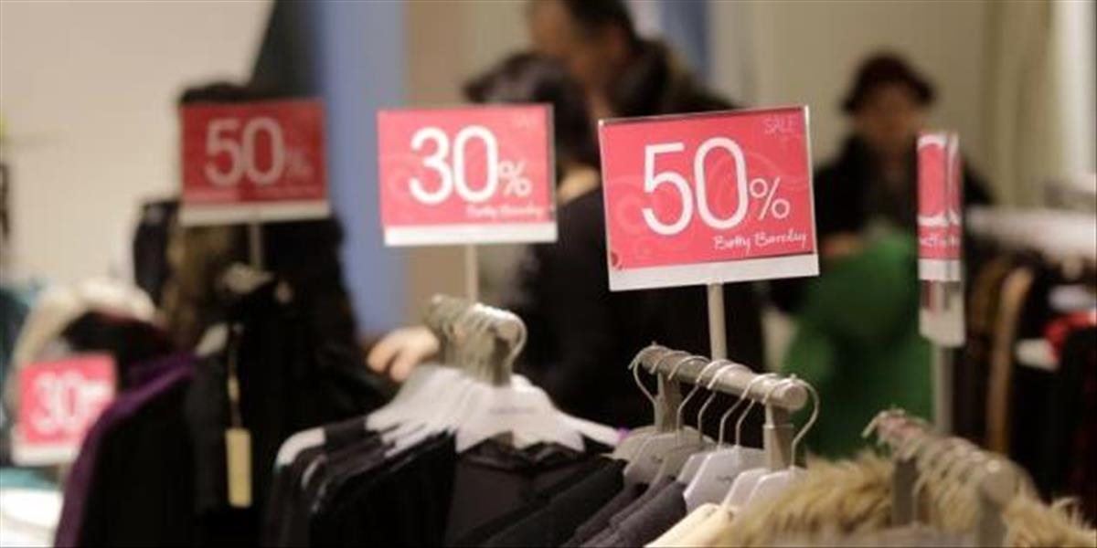 Obchodníci spúšťajú v týchto dňoch tradičné povianočné výpredaje