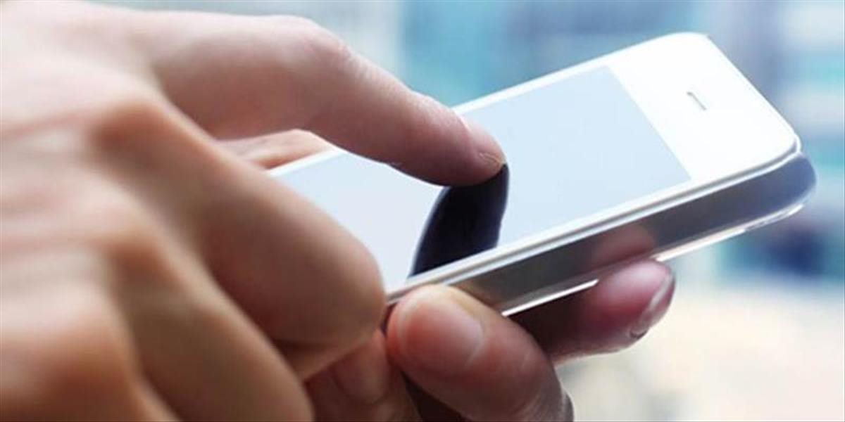 Klienti mobilných operátorov počas sviatkov poslali milióny SMS správ