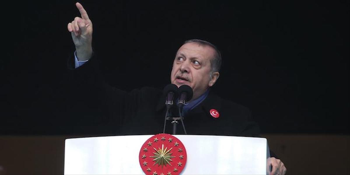 Turecký prezident Erdogan: Máme dôkazy, že USA podporujú Islamský štát