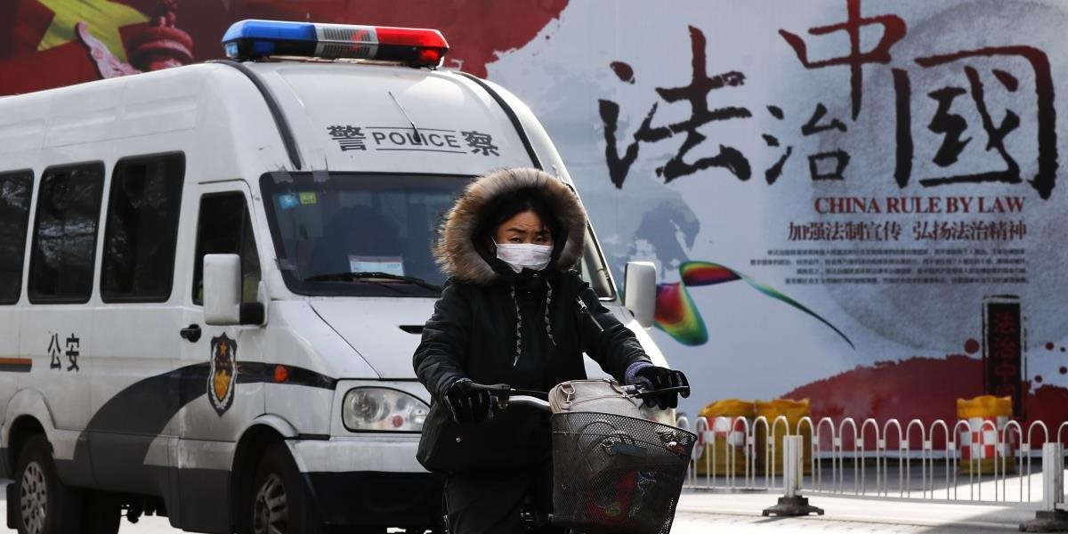 Čínska polícia zastrelila štyroch ľudí pri údajnom teroristickom útoku