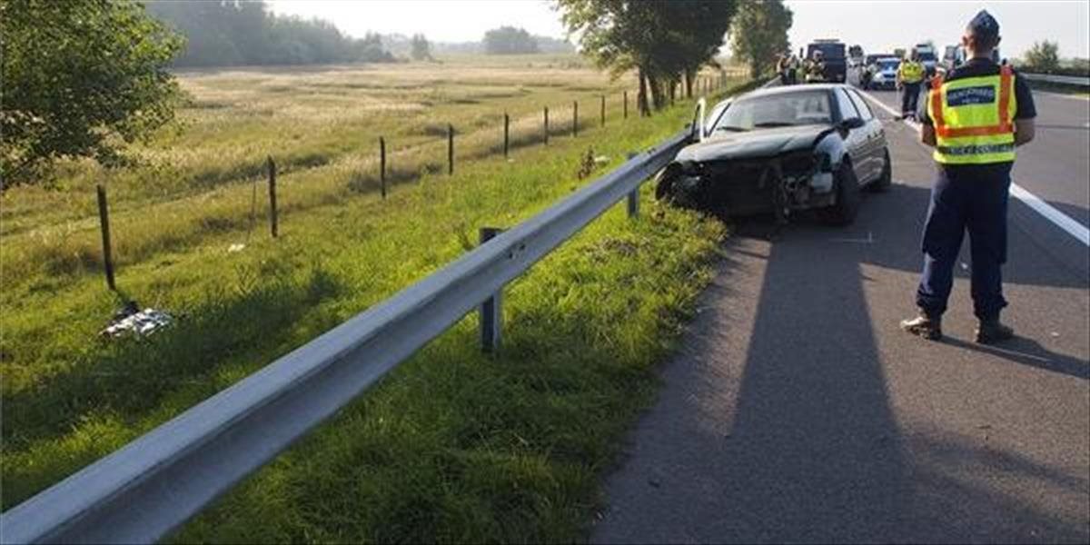 Na diaľnici v Srbsku sa prevrátilo auto naložené migrantmi, dvaja zomreli