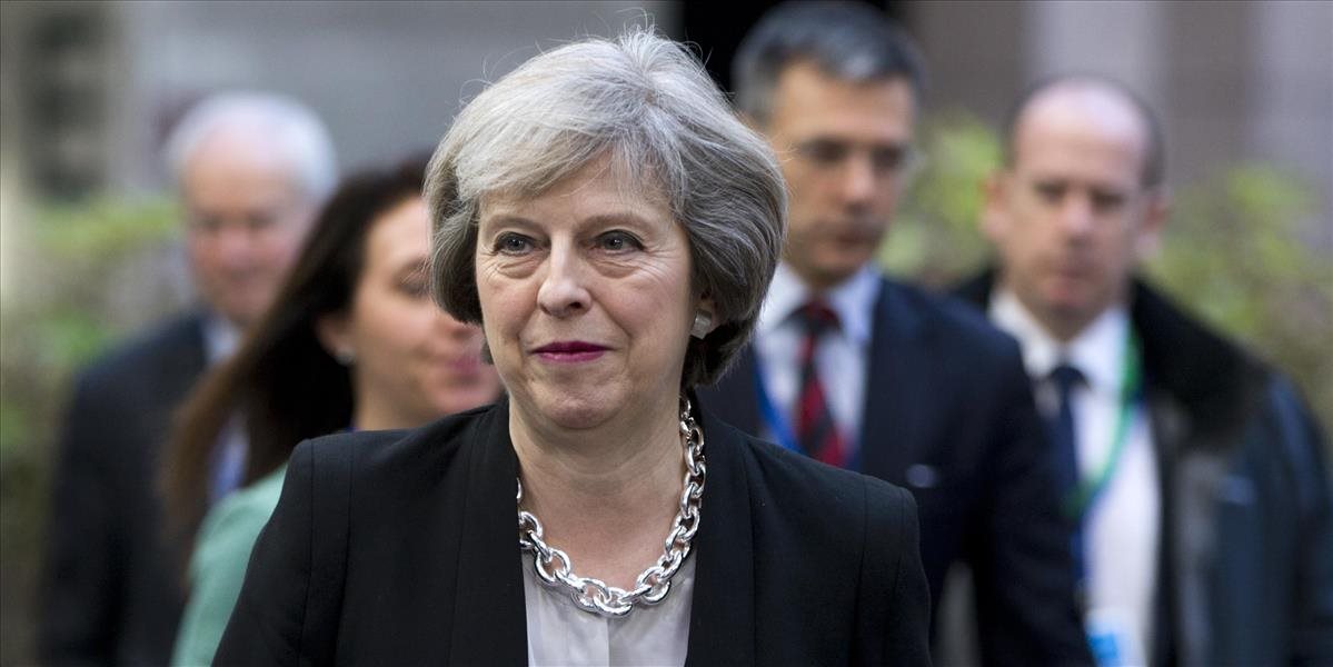 Britská premiérka sa dištancovala od postoja americkej vlády voči Izraelu