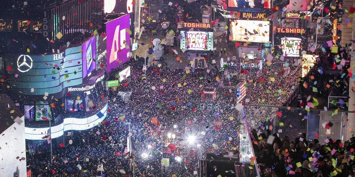 Na Times Square vítal Nový rok miliónový dav