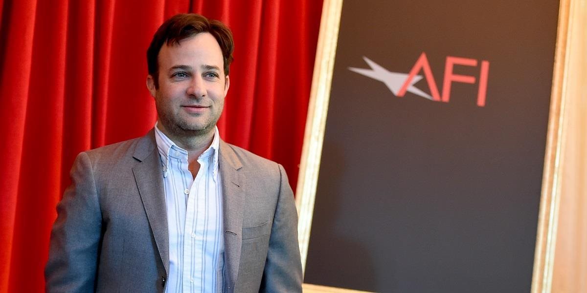 Herec Danny Strong požiadal priateľku o ruku