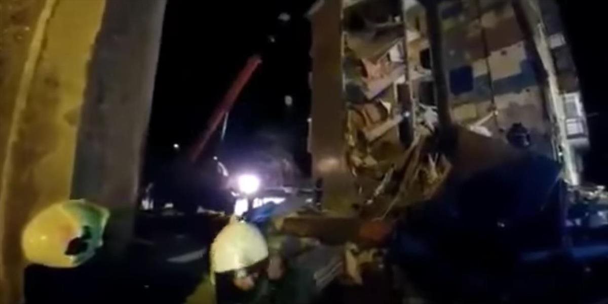 VIDEO V Kazachstane sa zrútila budova: Zomrelo najmenej deväť ľudí