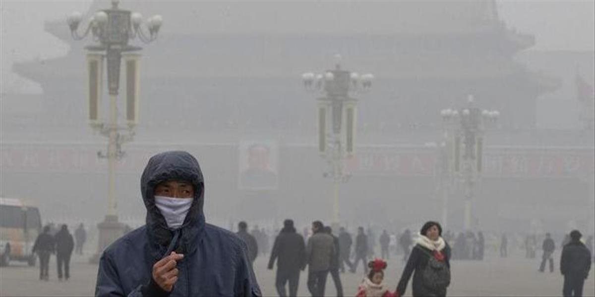 Pre smog zatvorili v Číne diaľnice a zrušili viaceré lety