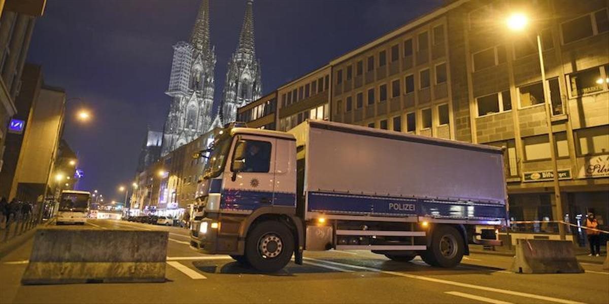 Policajti zvládli silvestrovskú noc v Kolíne: Kritizujú ich však za rasizmus