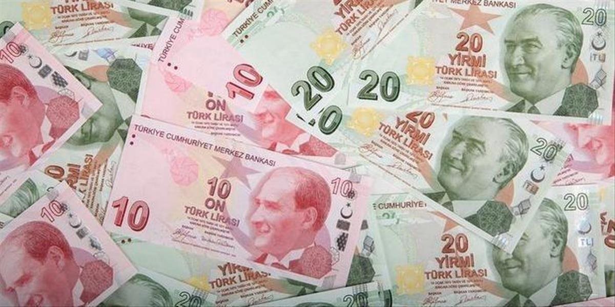 Turecká líra pokračuje v prepade, voči doláru oslabila na rekordné minimum