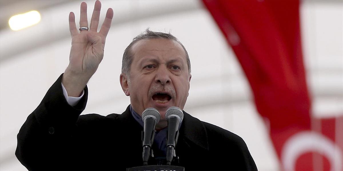 Erdogan: Útok na istanbulský nočný klub mal Turkov vzájomne rozoštvať
