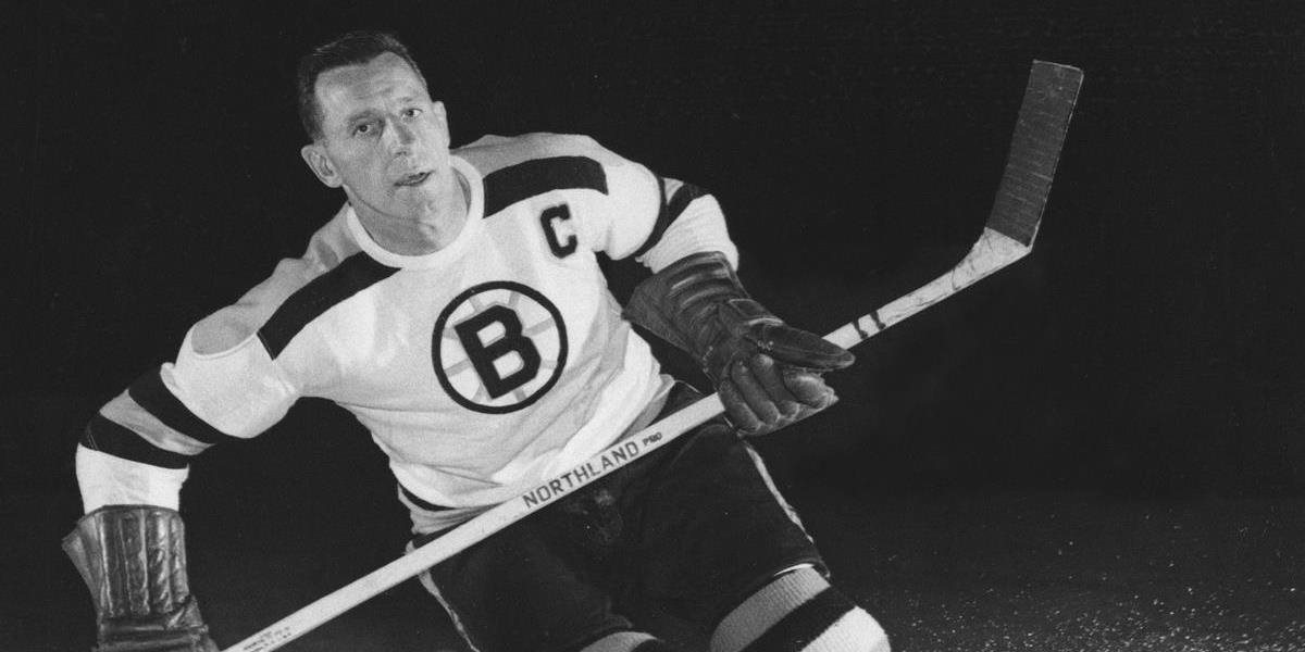NHL: Zomrel legendárny útočník a člen Siene slávy Milt Schmidt