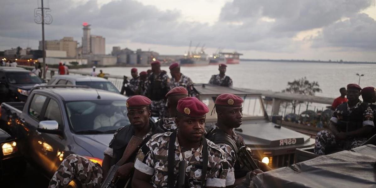 V Pobreží Slonoviny sa kvôli platom vzbúrila časť vojakov