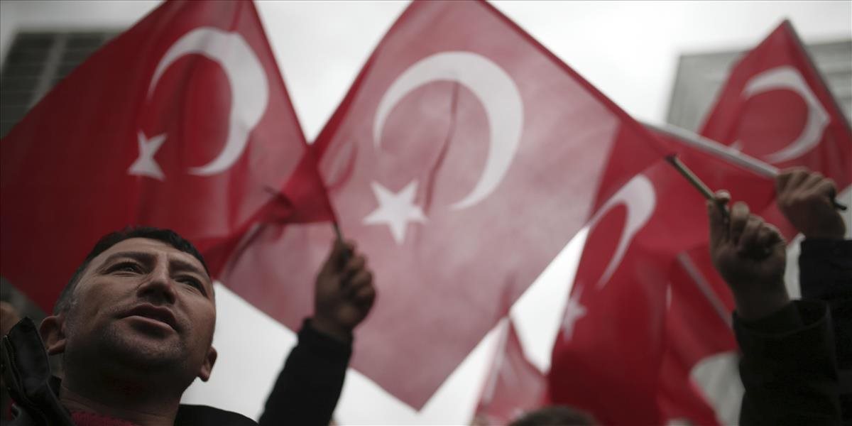 Turecko tvrdí, že má právo zbaviť občianstva obvinených žijúcich v zahraničí