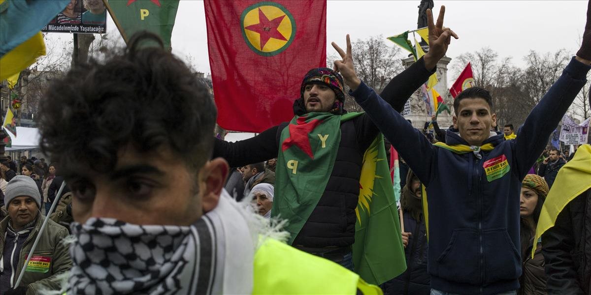 Kurdi v Paríži žiadali spravodlivosť v kauze vraždy kurdských aktivistiek