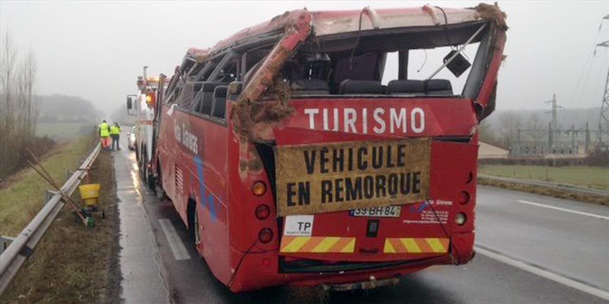 Tragická nehoda autobusu vo Francúzsku! Zahynuli štyria Portugalci