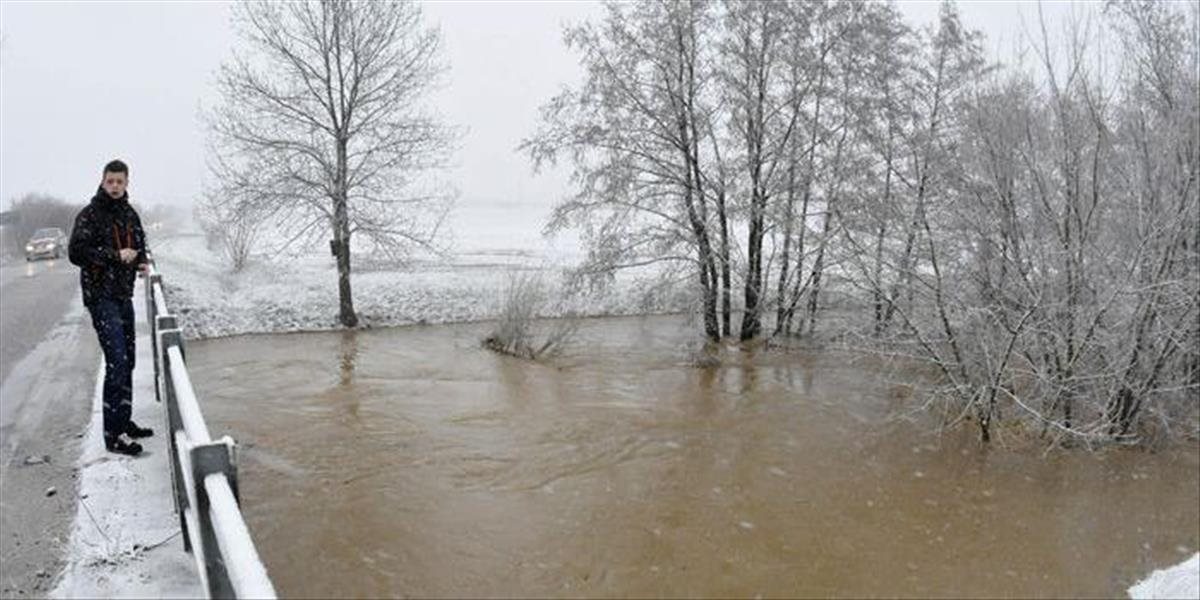 Vodohospodári rozbíjajú ľady v Turci a na Liptove pre hroziace povodne