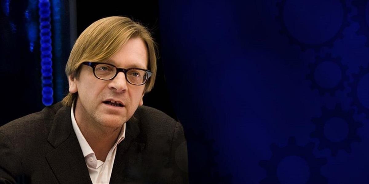 Verhofstadt žiada Tsiprasa, aby Grécko nevydalo osem dôstojníkov do Turecka
