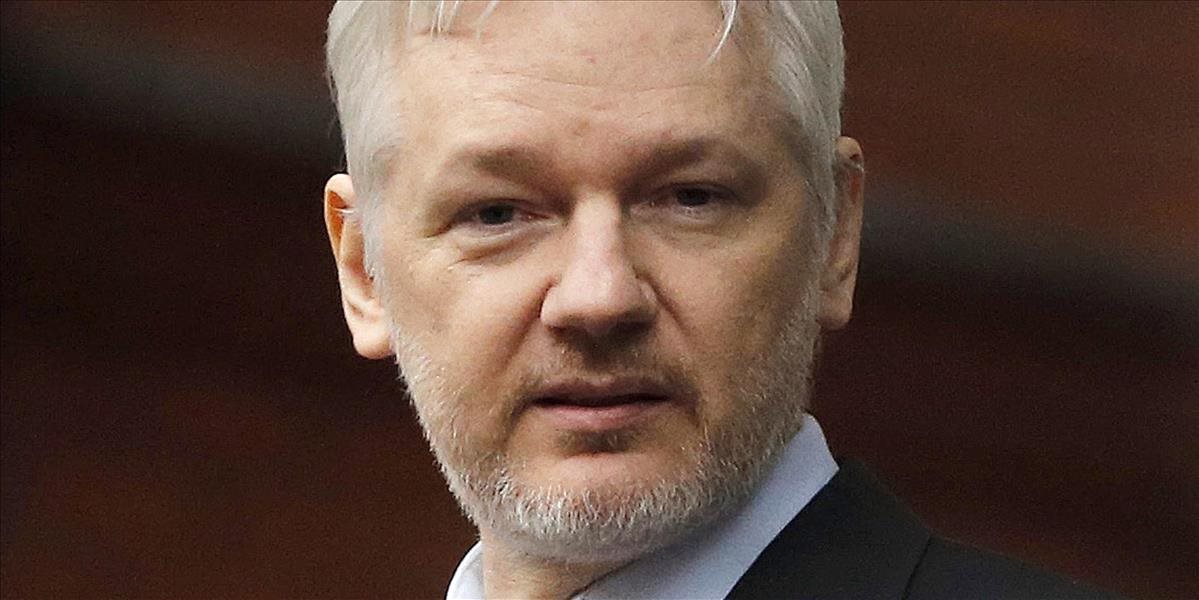 Assange: Správa o ruských hakerských útokoch je politicky motivovaným dokumentom