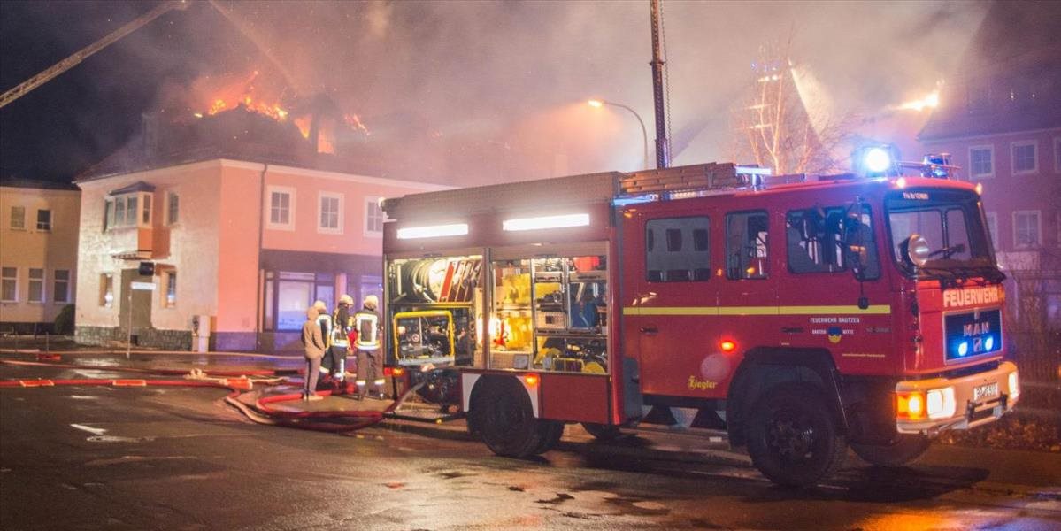 Tragédia v Nemecku: Požiar rodinného domu sa stal osudným pre rodičov a ich synčeka