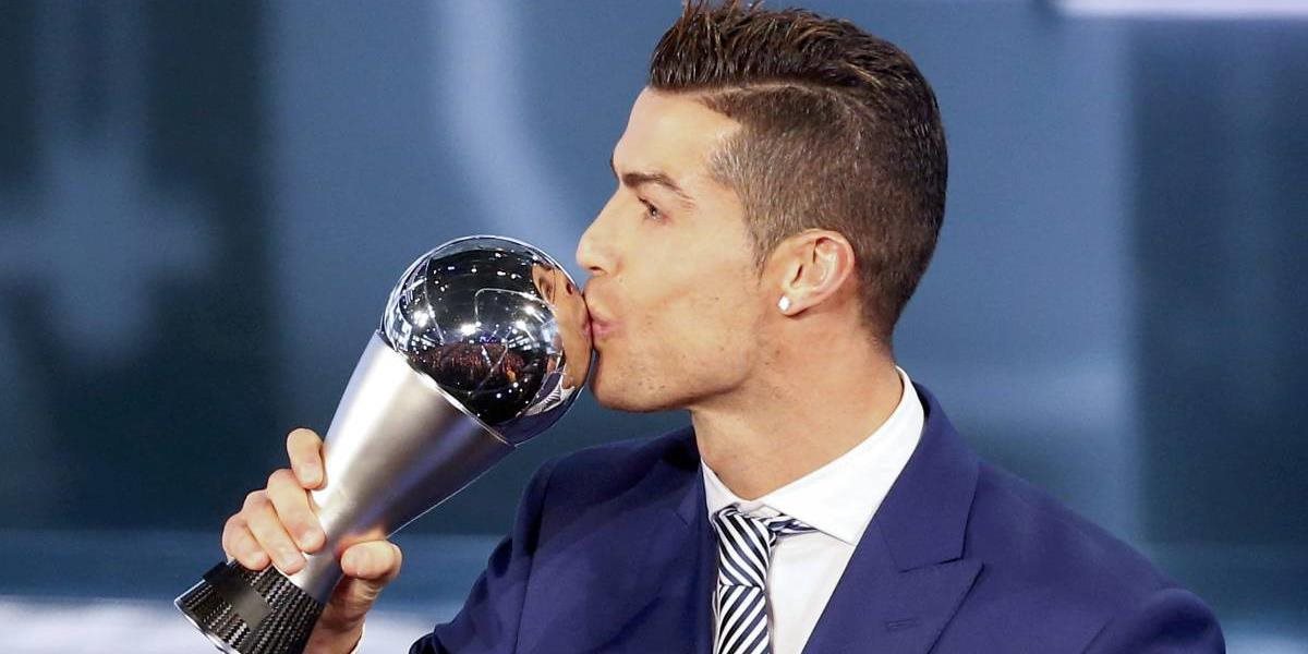 Cristiano Ronaldo štvrtýkrát najlepším Futbalistom FIFA, má "The Best"
