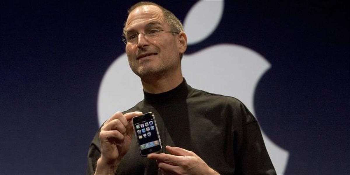 VIDEO Steve Jobs pred 10 rokmi predstavil nefunkčný iPhone: Takto oklamal celý svet