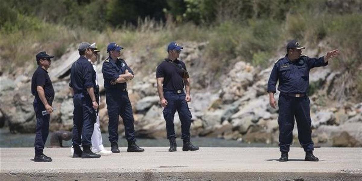 Útočník zranil policajta pred sídlom strany v Aténach
