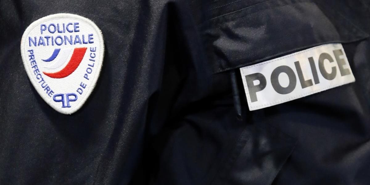 Parížska polícia priznala radikalizáciu 17 svojich príslušníkov