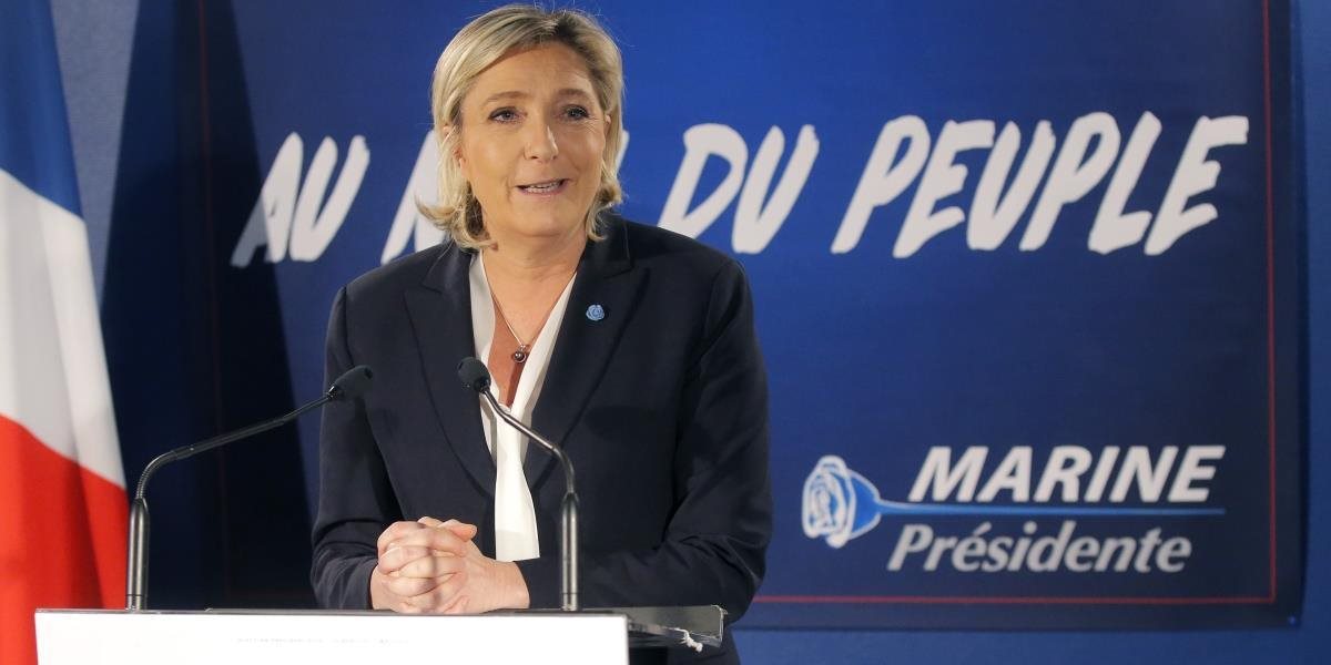 Prieskumy naznačujú, že Le Penová sotva vyhrá druhé kolo prezidentských volieb