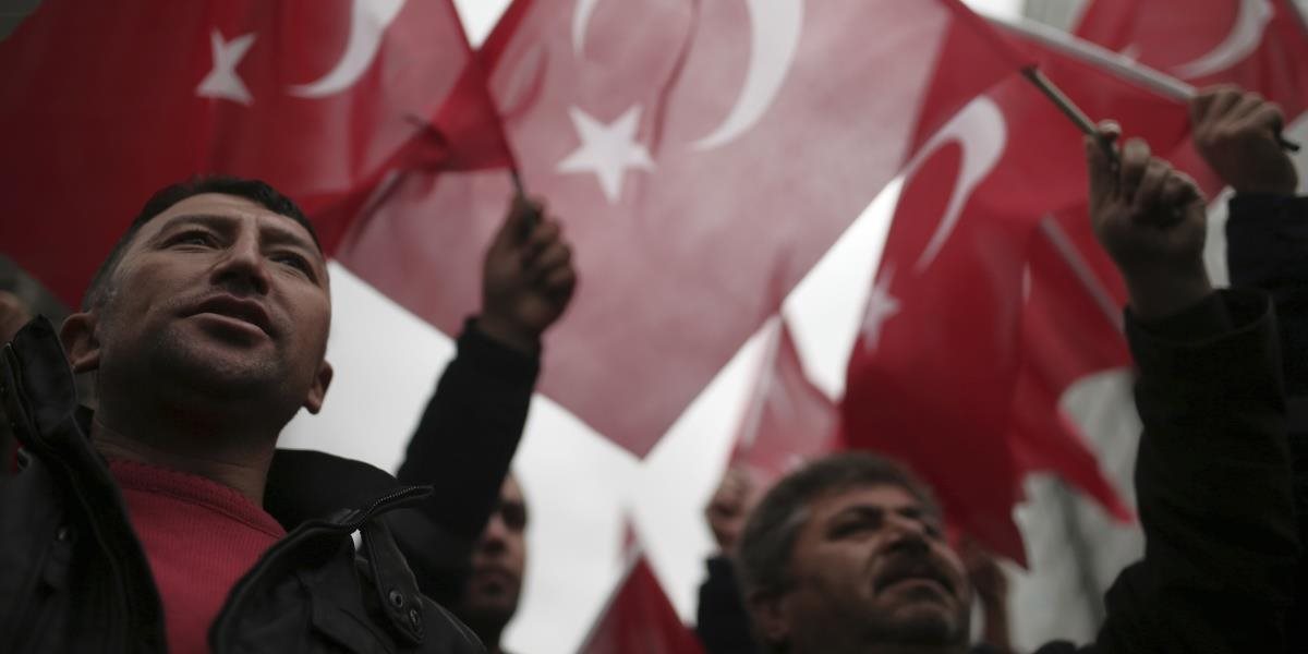 Tureckí poslanci schválili prvé dva články reformovanej ústavy