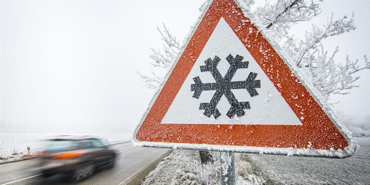 FOTO Katastrofálna situácia na cestách: Sneh komplikuje dopravu, uzatvorili Donovaly aj Šturec