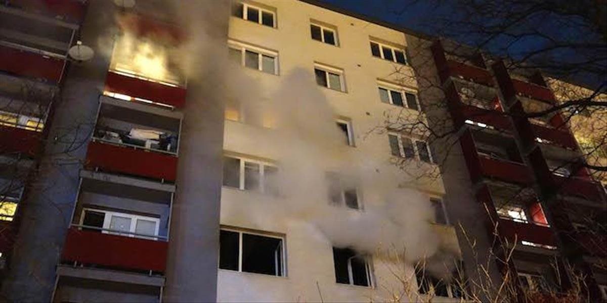 FOTO Pre požiar evakuovali v Trnave ľudí z dvoch desiatok bytov