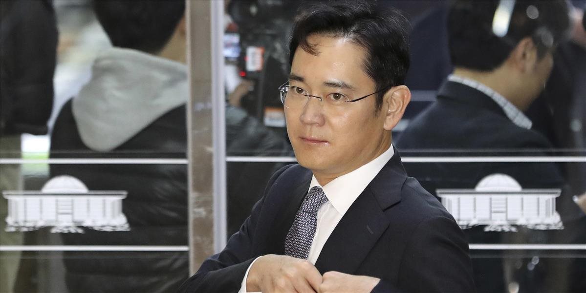 Juhokórejská prokuratúra žiada o zatknutie dediča Samsungu pre korupčný škandál prezidentky