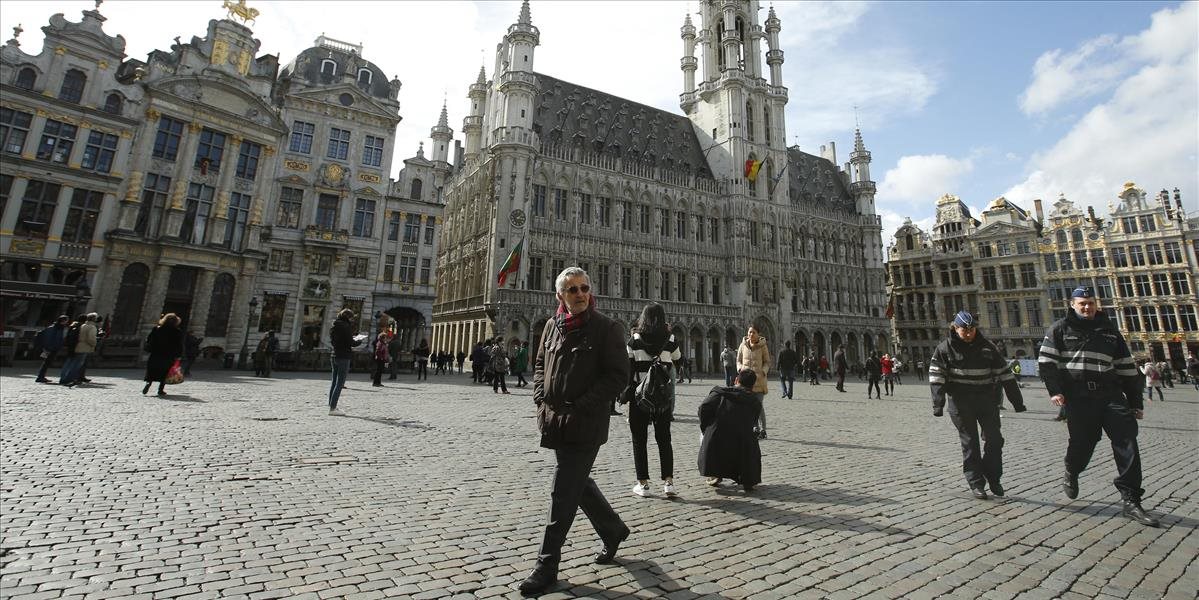 Belgickí policajti sa opíjali počas služby v kaviarni, občania ich bonzli
