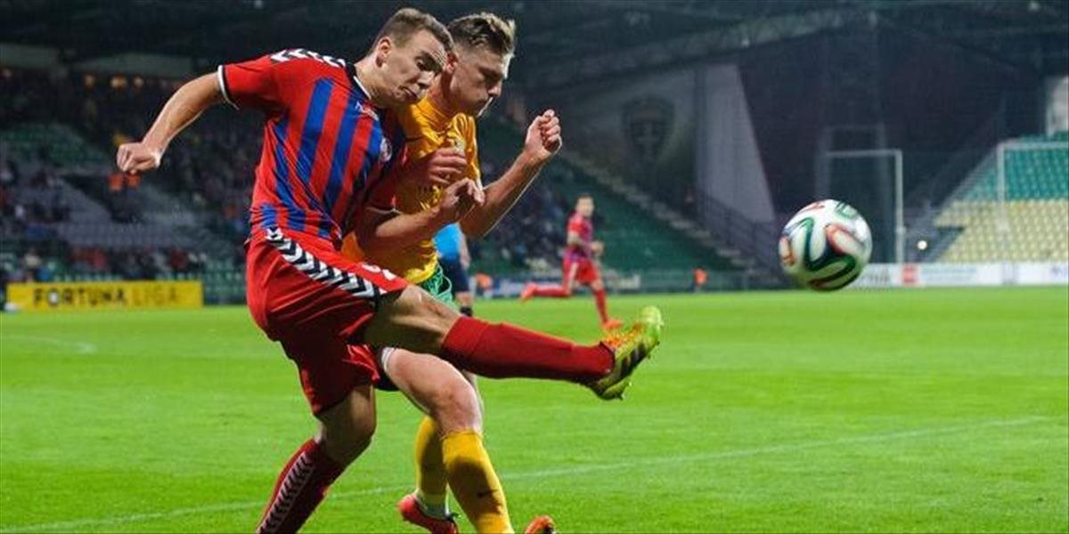 Obranca Košút rieši v 1. FC Slovácko zmluvu, Chvátal zranené rameno