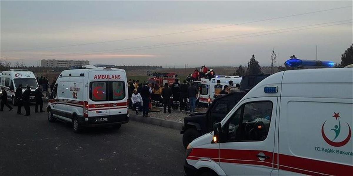 Bomba v juhovýchodnom Turecku zabila štyroch policajtov