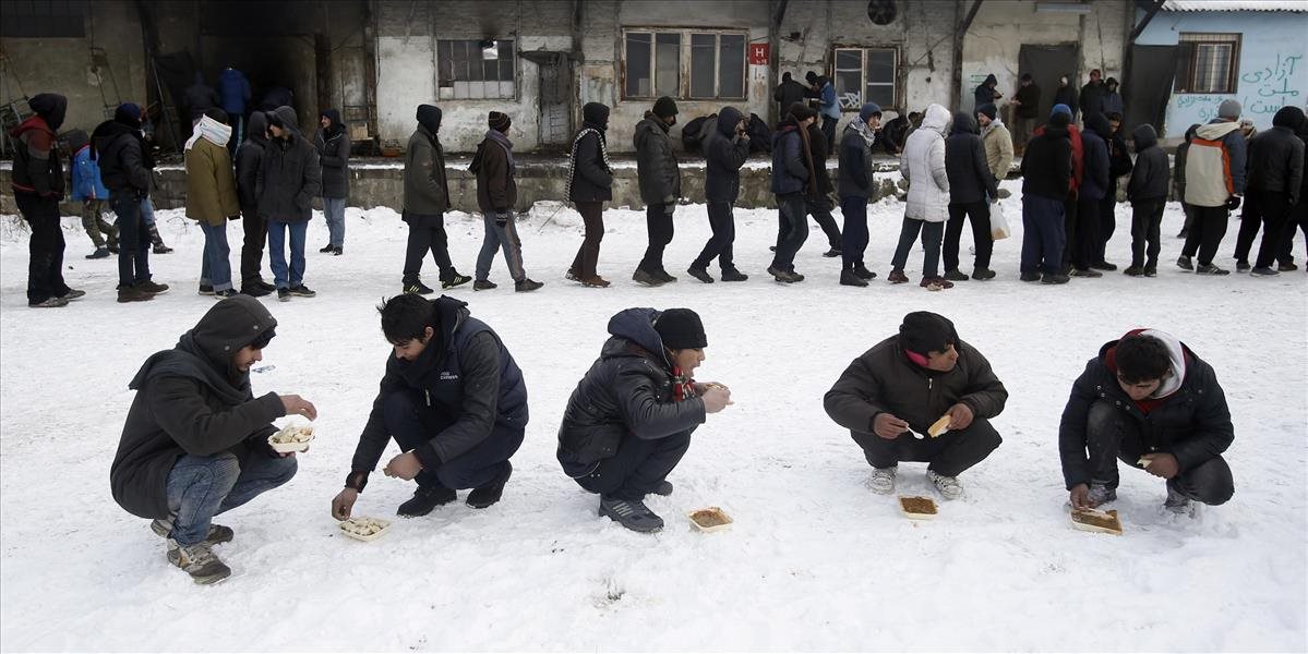 V Grécku mrznú utečenci, Amnesty International vyzýva Fica a Junckera, aby konali