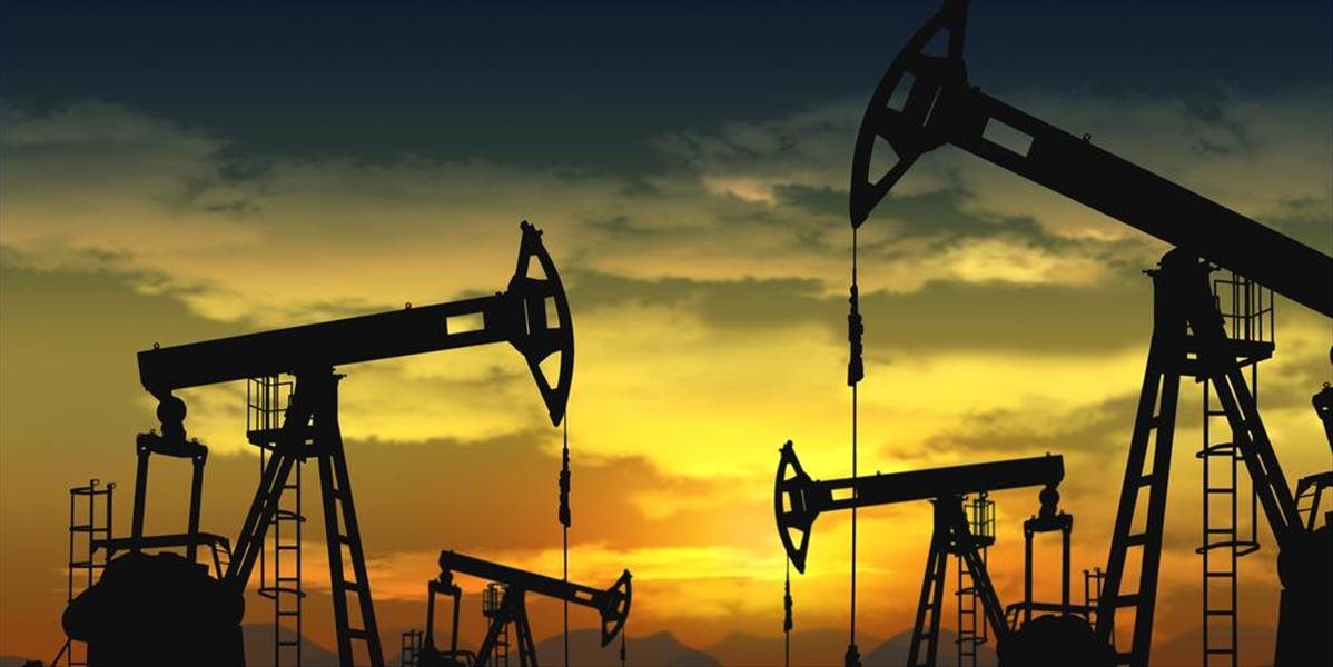 Ceny ropy klesli, cena Brentu sa znížila pod 54,50 USD/barel