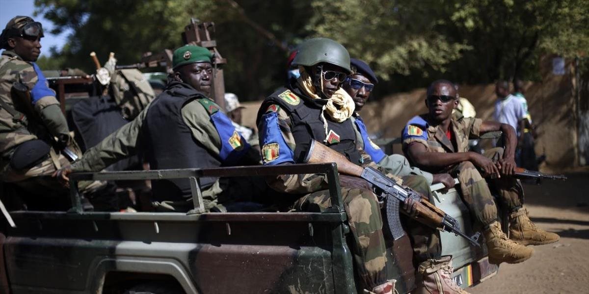 Mali: K samovražednému útoku na vojenskú základňu sa prihlásila AQIM