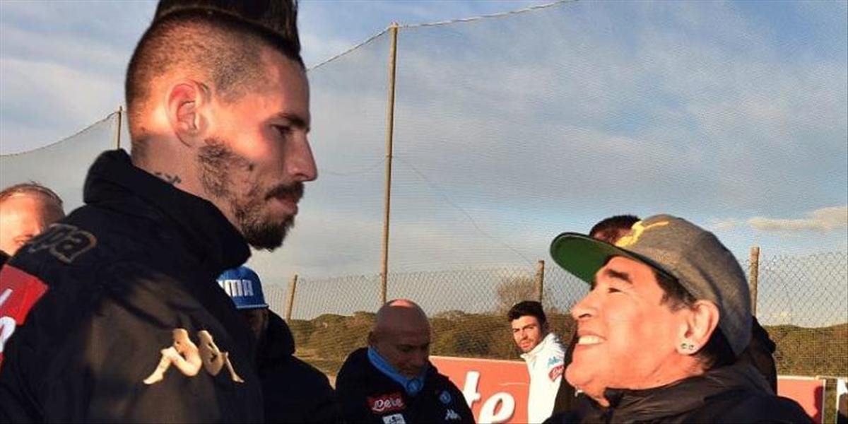 VIDEO: Ikony Neapola sa konečne stretli, Hamšík a Maradona v priateľskom objatí